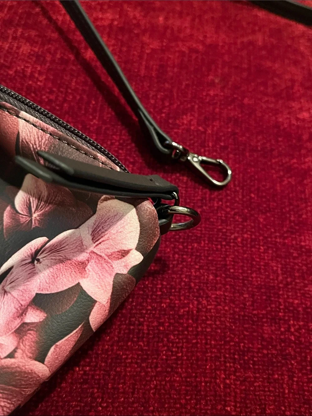 Simply Vera Vera Wang Black Floral Crossbody / Clutch + Wristlet Set | NWOT